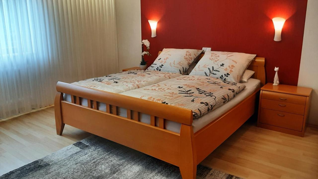 Ferienwohnung Mit Japangarten كارلشتات المظهر الخارجي الصورة